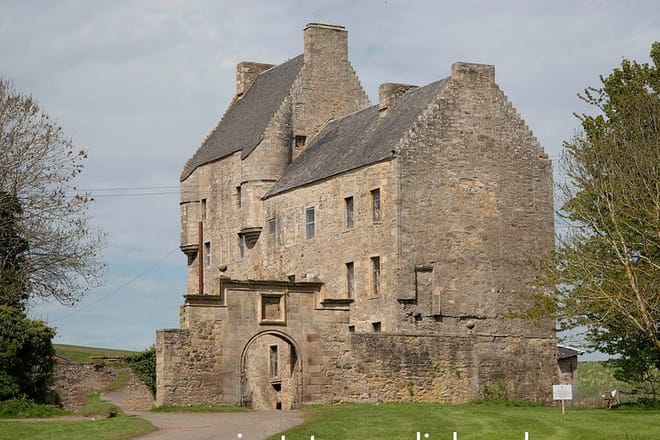 Lallybroch tours ( Midhope Castle ) , ancestral home of Jamie Fraser of Outlander