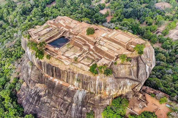 3 Days Tour to Sigiriya & Kandy with Kingfisher Tours Sri Lanka