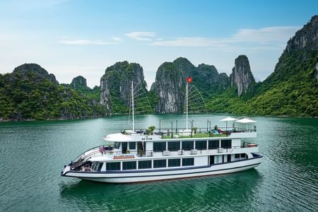 Wonderbay Cruise Day Tour: Explore Halong Bay’s Stunning Caves & Islands