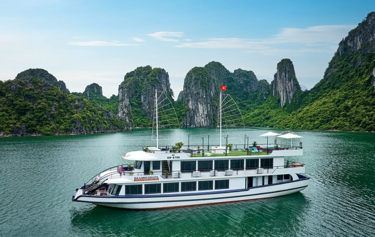 Halong Bay Day Tour By 5-Star Cruises, Buffet, Cave, Kayak & Pool