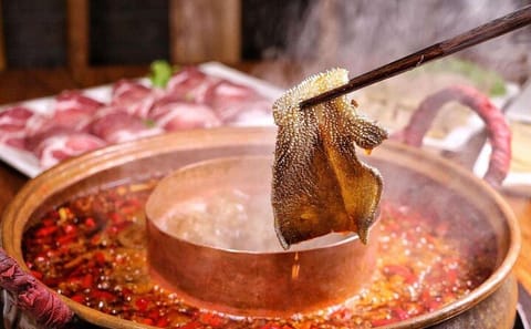 Culinary Car Tour of Mao'er Hutong in Beijing