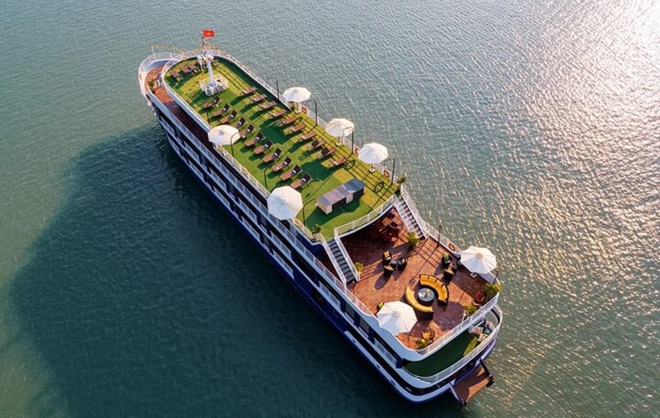 Luxury 2-Day Cruise with Kayaking in Lan Ha Bay