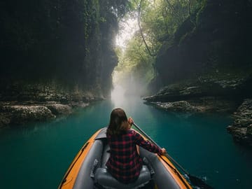 4 Full days in Georgia with private tour, free aiport