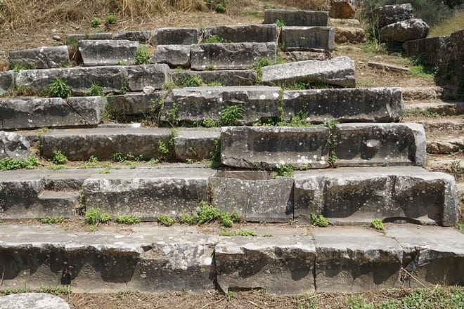2 Days Private Tour: Sparta - Mystras - Mycenae - Epidaurus & Corinth  4