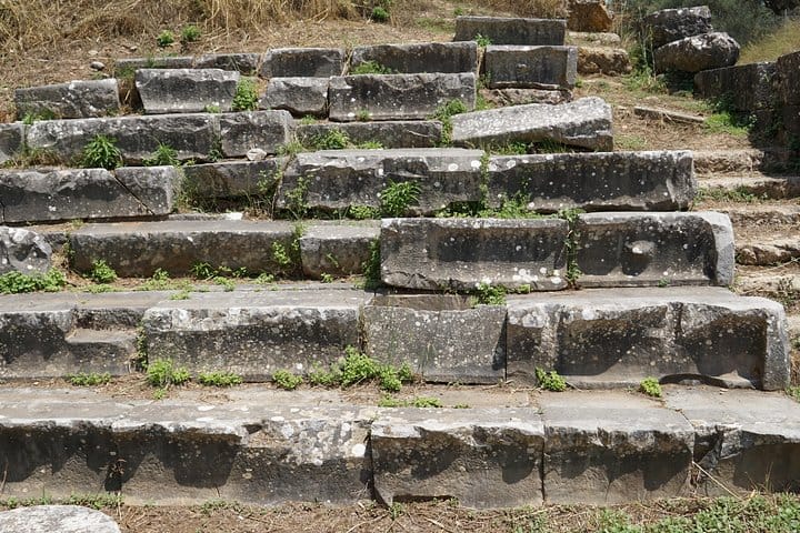 2 Days Private Tour: Sparta - Mystras - Mycenae - Epidaurus & Corinth  4