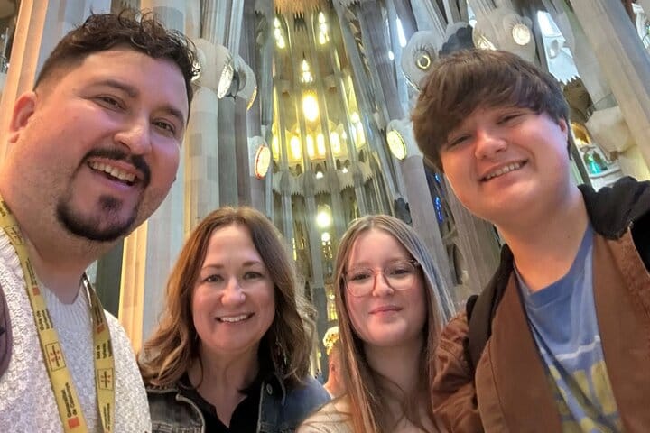 Private Barcelona Tour with Licensed Guide Sagrada Familia-Park Güell-La Pedrera 6