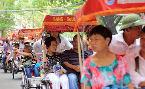 Private Cultural Tour of Hanoi with Cooking Class and Puppet Show