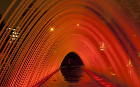 Evening Tour of Lima's Magic Water Circuit Fountains