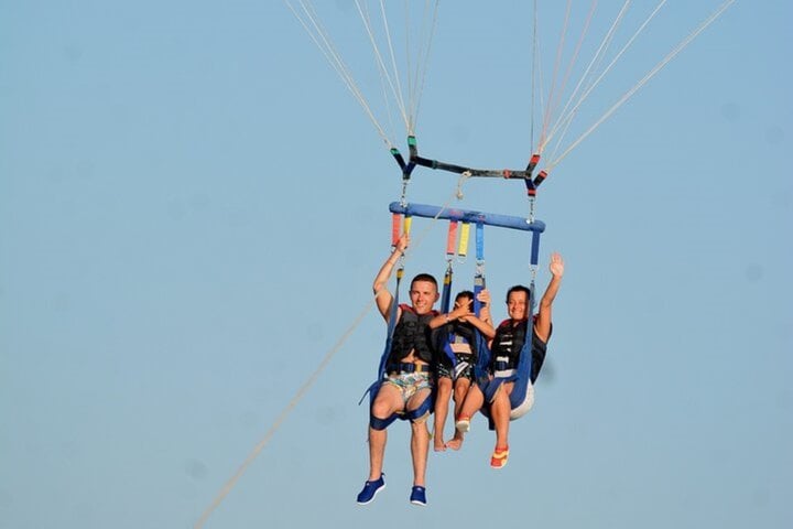 Hurghada : Parasailing Fly High Sea Adventure with Transfer 5