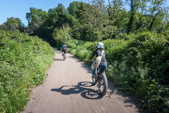 Appian Way Bike Tour with Park of the Aqueducts and the Roman Countryside photo 3