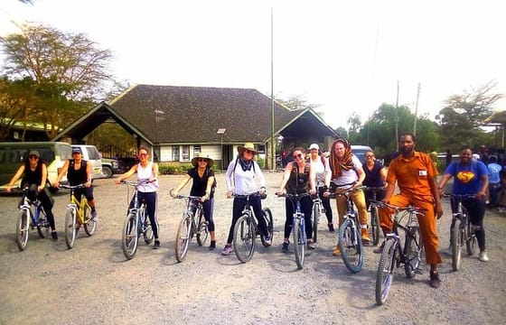 2-Day Tour to Hell’s Gate and Lake Nakuru National Park