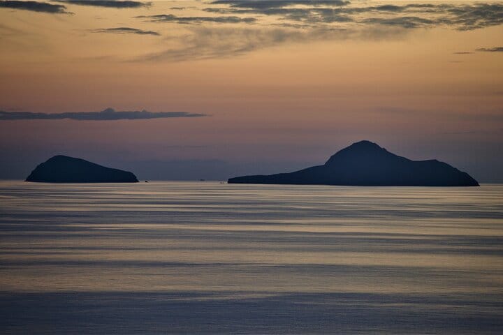 Santorini Private Wine Tasting with Dinner at Venetsanos Winery  5