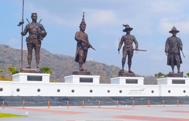Ratchapak Park