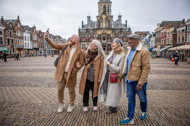 Delft and Keukenhof Gardens Tour from Brussels  8