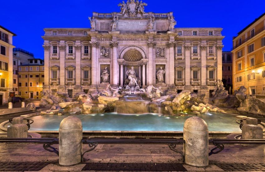 Discovering Rome by night