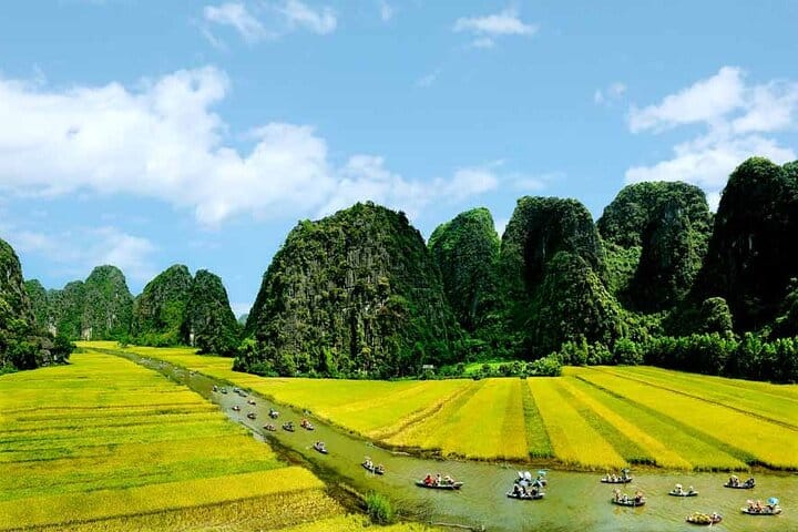 1 Day Ninh Binh Guided Tour from Hanoi by Limousine (Group of 9)