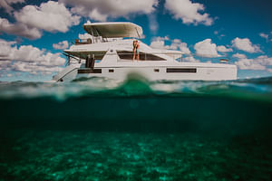 All Inclusive Cancún: 5 hours Coast & Pizza in 51' Leopard PowerCat