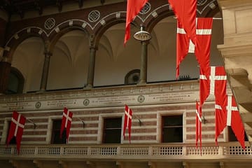 Copenhagen City Highlights Tour: City Hall to Nyhavn