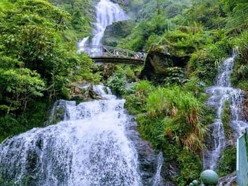 From Sapa: Haft day tour to Silver Waterfall – Love Waterfall