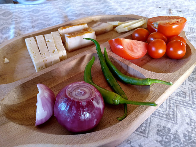Day trip to the Bison Reserve & Traditional Cuisine Experience 9