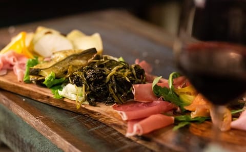 Walking Food Tour of Vatican Museums and Neighborhood