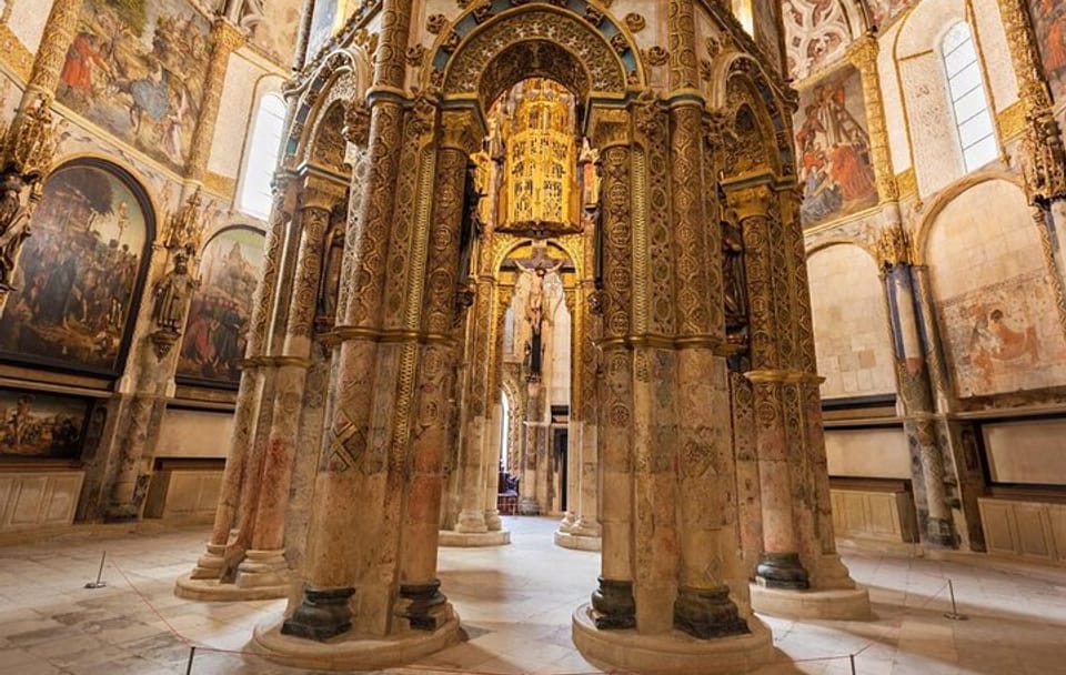 Tomar: Private walking tour to Convent of Christ w/ tickets