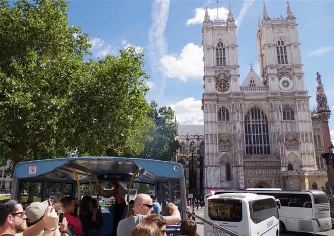 Hop-on Hop-off Bus Tour 72hr Ticket + FREE Extra 24hrs photo 3