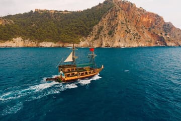 Antalya Pirate Boat Tour with Lunch and Roundtrip Transfer