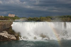 Small-Group Niagara Falls Day Trip