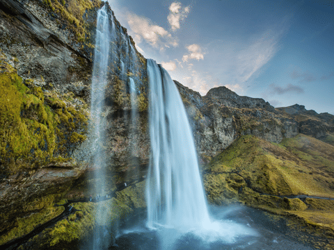 Seljalandsfoss waterfall