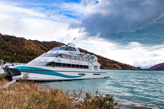 Unique Gourmet Experience - Perito Moreno Glacier Boat Ride photo 6