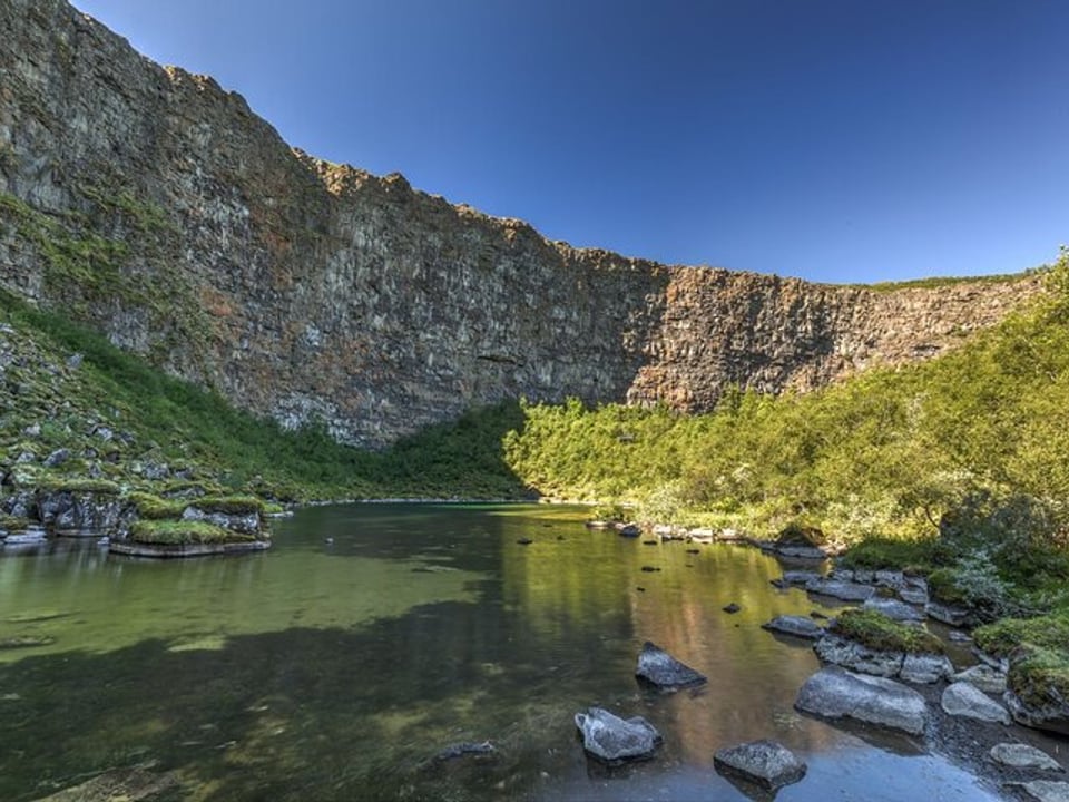 Private Tour of The Diamond Circle — Sýsli - Ferðir og ökukennsla ehf