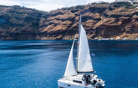 Luxury Sailing Tour from Fira to Thirassia Island