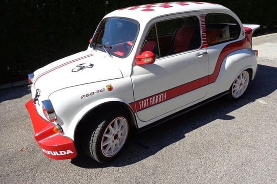 Private Retro Stylish Tour of Sliven with Fiat Abarth