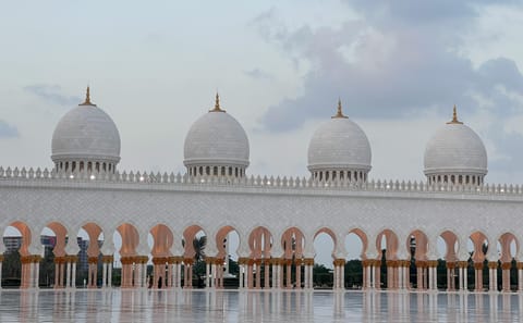 Abu Dhabi City Tour with Warner Bros World Admission from Dubai