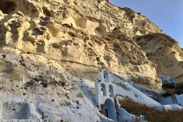 Private Tour of Santorini's Traditional Villages and Wine Museum