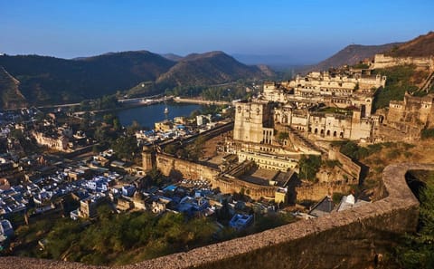 7-Day Cultural Tour of Delhi, Agra, Bundi, and Ranthambore