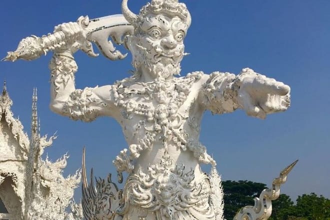 Chiang Mai-Chiang Rai: White and Blue Temple-Black Museum-Golden Triangle-Boat Trip 3