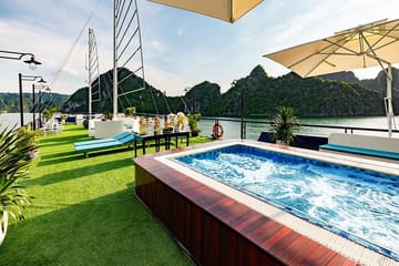 HALONG BEST SELLER -5 Star Day Cruise: Buffet Lunch and Jacuzzi