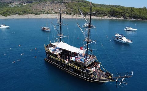 Kemer Pirate Boat Tour with Lunch and Soft Drinks Included