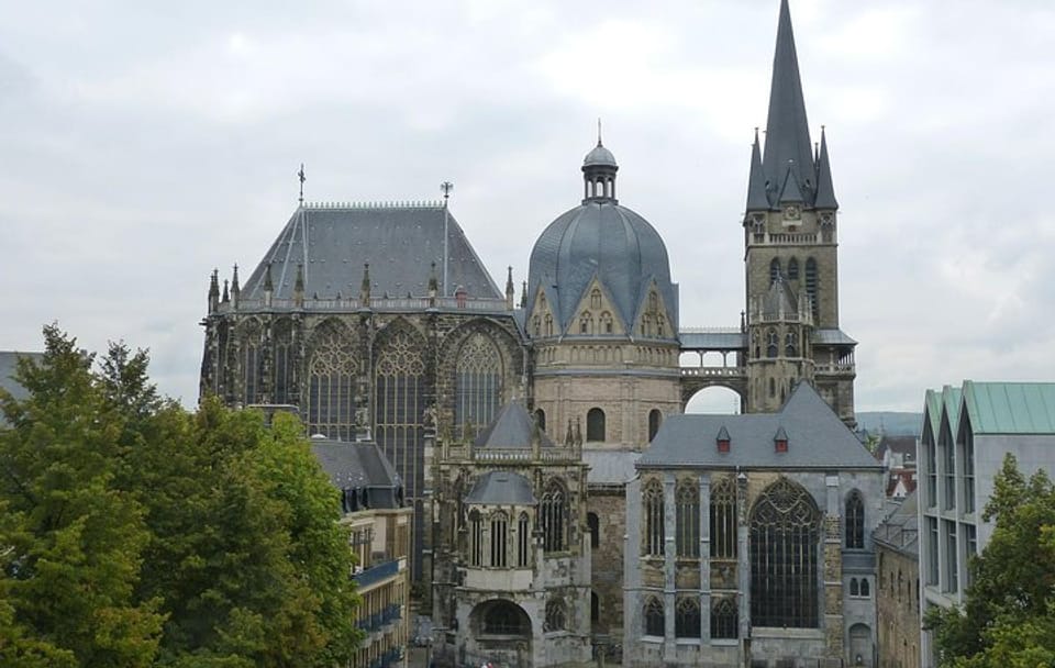 Guided Tour of Aachen's Historic Old Town Landmarks