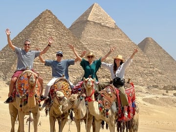 Luxury Pyramids Full Day Tour with Tour Guide and Private Car