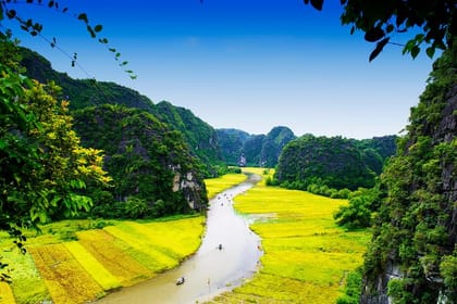 Ninh Binh 2 days 1 night in Bungalow: Hoa Lu-Mua Cave -Tam Coc-Bike-Cuc Phuong