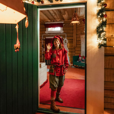 Rencontrez MÈRE NOËL dans le chalet de MÈRE NOËL au Village du Père Noël
