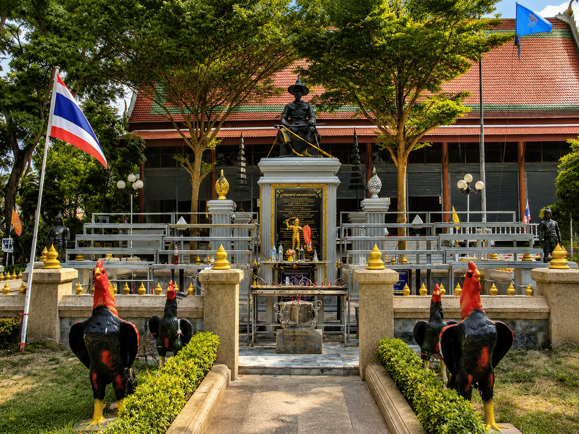 Bangkok: Railway Market, Wat Bang Kung & Klong Khon Tour 10
