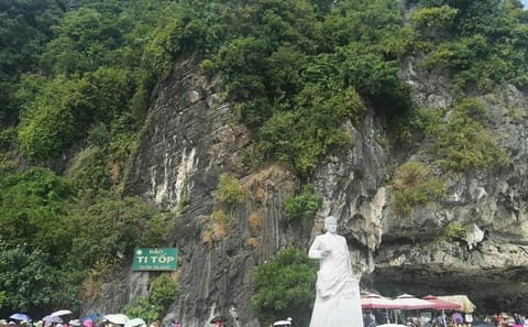 2 Days 1 Night Halong Bay Classic Cruise for Budget Travelers