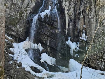 Mt. Vitosha and Boyana Waterfall Hiking Tour from Sofia