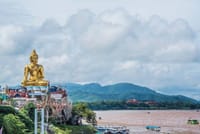 Chiang Mai-Chiang Rai: White and Blue Temple-Black Museum-Golden Triangle-Boat Trip 6