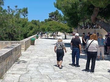 Chania Old Town Tour with Viewpoint and Wine Tasting