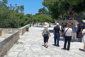 Chania Old Town Tour with Viewpoint and Wine Tasting